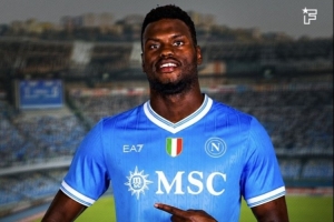 记者：那不勒斯租借巴迪亚西勒达口头协议，选择买断费2700万欧
