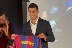 罗德里：离开曼城的决定很艰难，我还有其他的选择，但巴萨是首选